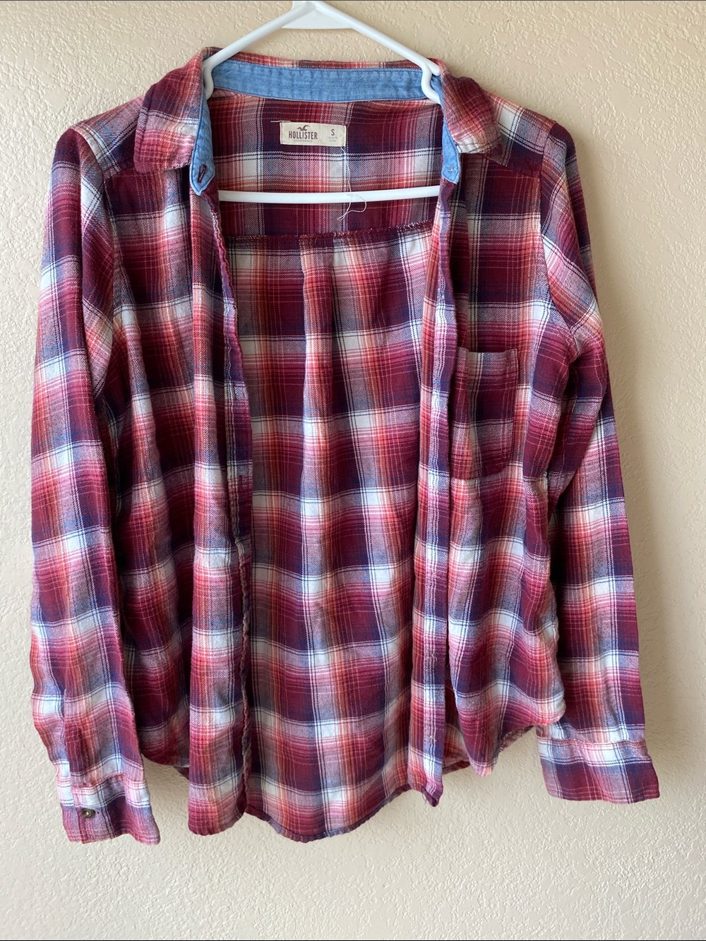 Hollister Red Plaid Button-Up Shirt